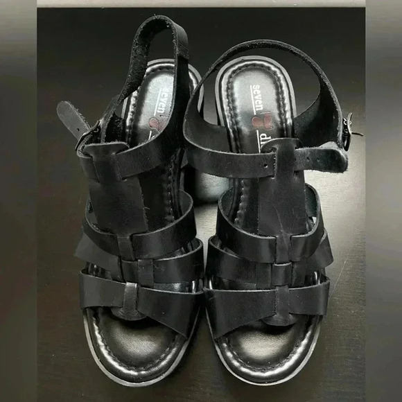 Seven Dials Sandals - Picture 1 of 3